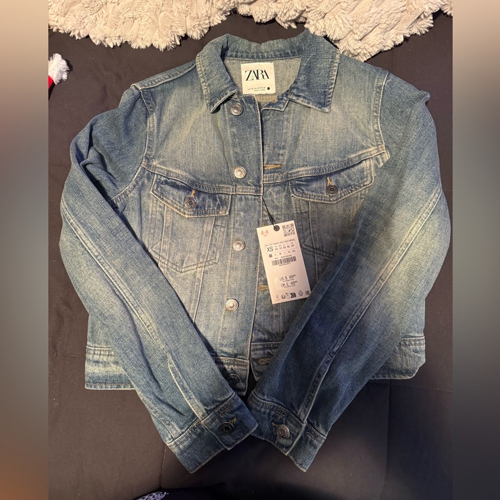 Zara Vintage-Style Light Blue Denim Jacket